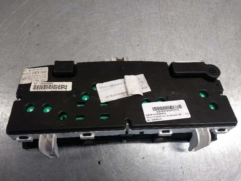 Recambio de cuadro instrumentos para toyota corolla (e12) 2.0 turbodiesel cat referencia OEM IAM 8380002810 110080106002 