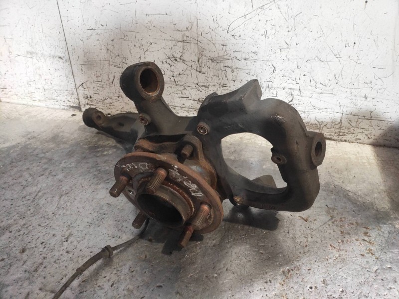 Recambio de mangueta delantera derecha para land rover range rover sport v6 td se referencia OEM IAM 8H323K185AA  