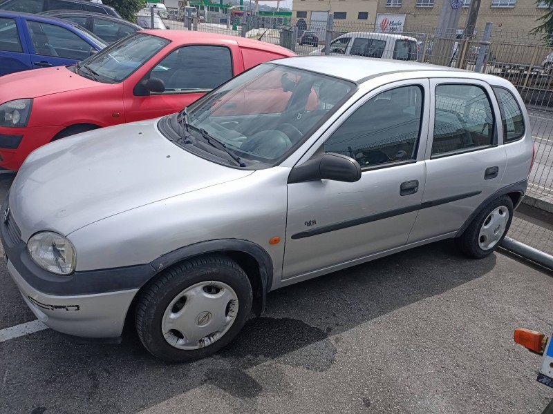 opel corsa b del año 1998