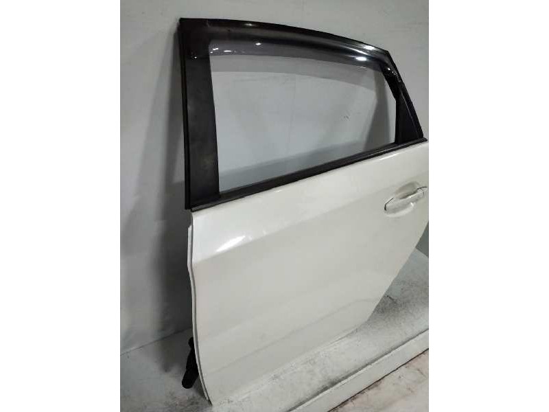 Recambio de puerta trasera izquierda para toyota prius (nhw30) referencia OEM IAM   