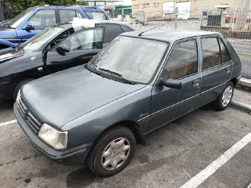 peugeot 205 berlina del año 1992 peugeot 205 berlina del año 1992