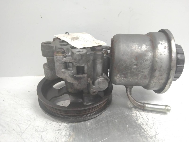 Recambio de bomba direccion para toyota yaris (ncp1/nlp1/scp1) 1.0 cat referencia OEM IAM   