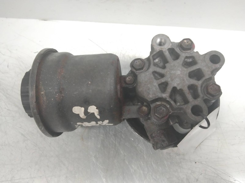 Recambio de bomba direccion para toyota yaris (ncp1/nlp1/scp1) 1.0 cat referencia OEM IAM   