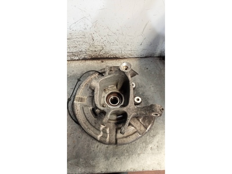 Recambio de mangueta trasera derecha para bmw serie 5 lim. (f10) 535d xdrive referencia OEM IAM   