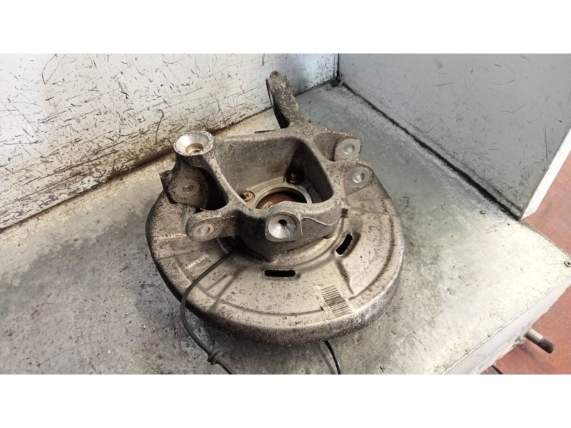 Recambio de mangueta trasera derecha para bmw serie 5 lim. (f10) 535d xdrive referencia OEM IAM   