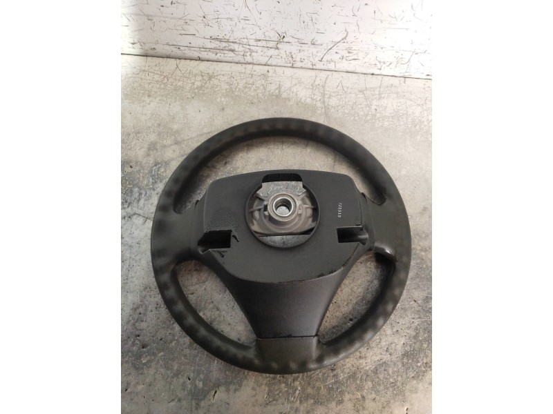 Recambio de volante para kia picanto 1.1 active referencia OEM IAM 5611007700  
