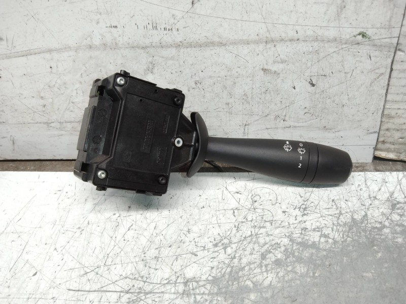 Recambio de mando limpia para dacia dokker ambiance referencia OEM IAM   