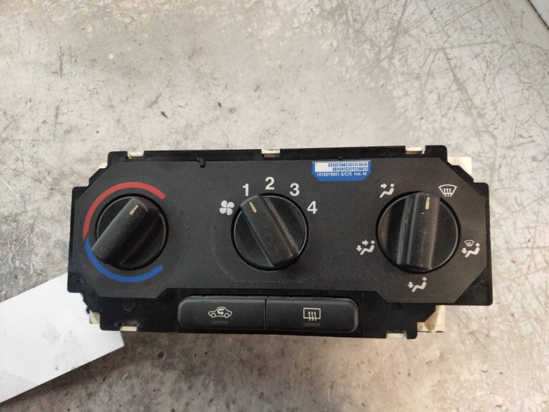 Recambio de mando calefaccion / aire acondicionado para opel astra g berlina club referencia OEM IAM 90560365 52475624 