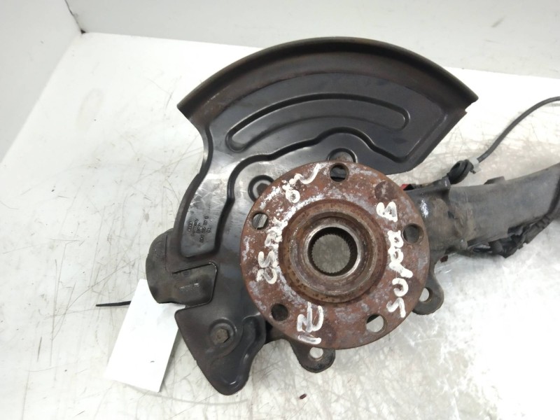 Recambio de mangueta delantera izquierda para skoda superb (3u4) classic referencia OEM IAM   