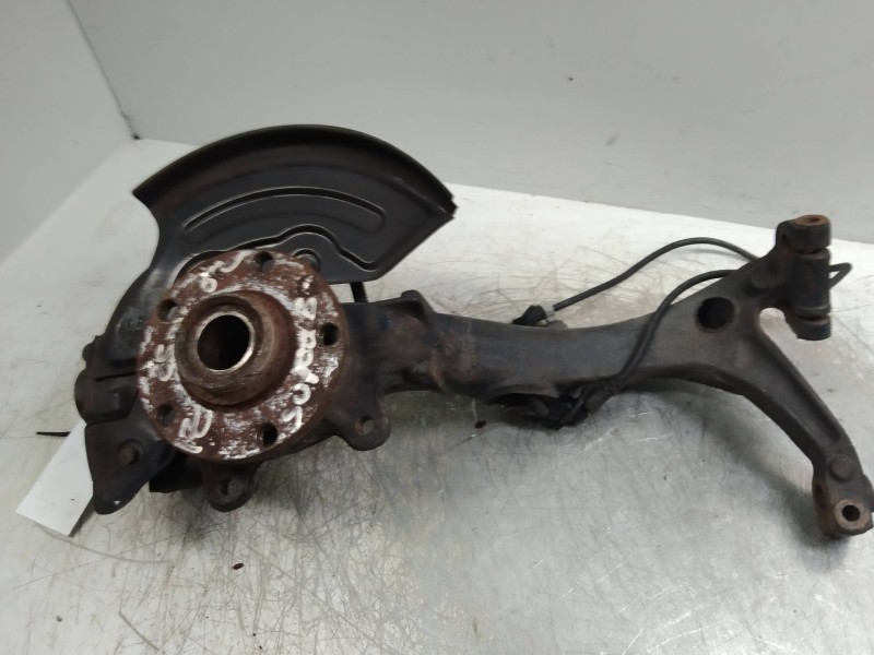 Recambio de mangueta delantera izquierda para skoda superb (3u4) classic referencia OEM IAM   