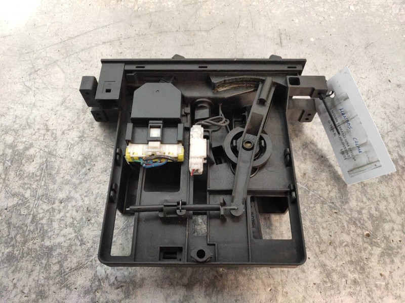 Recambio de mando calefaccion / aire acondicionado para nissan terrano/terrano.ii (r20) lx (3-ptas.) referencia OEM IAM 59710307 Recambio de mando calefaccion / aire acondicionado para nissan terrano/terrano.ii (r20) lx (3-ptas.) referencia OEM IAM 59710307