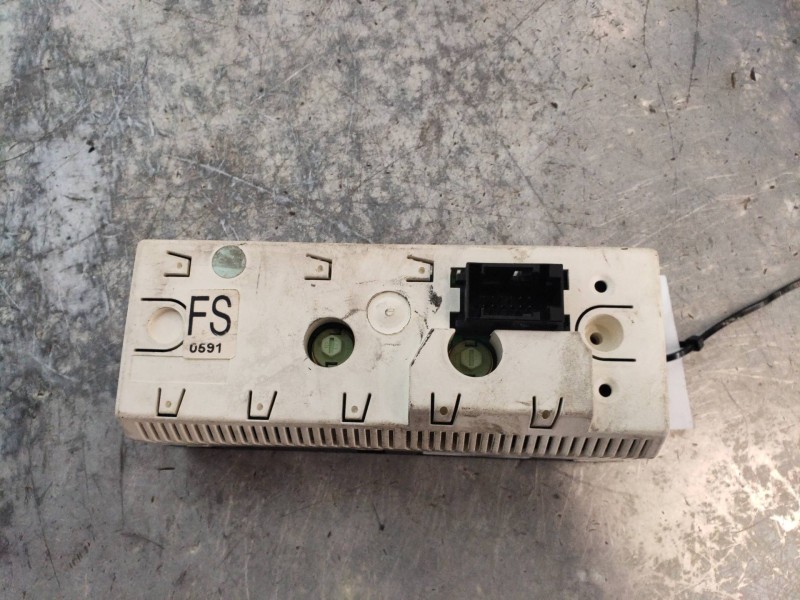 Recambio de pantalla multifuncion para opel astra g berlina club referencia OEM IAM 24428043 002419386 