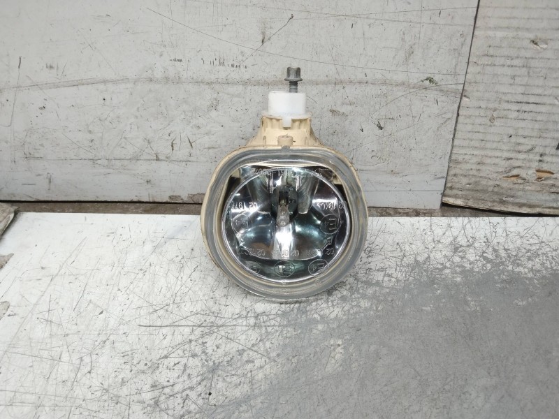 Recambio de faro antiniebla derecho para fiat bravo (182) jtd 105 / 100 sx referencia OEM IAM   