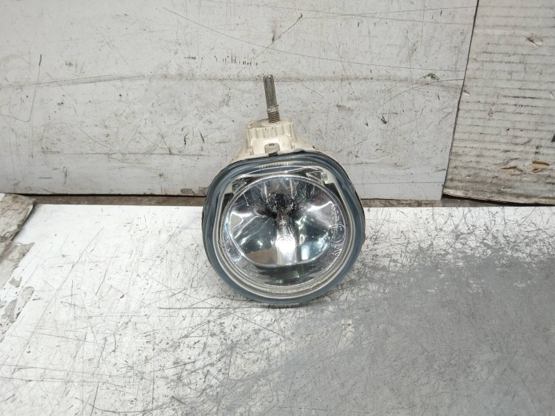 Recambio de faro antiniebla izquierdo para fiat bravo (182) jtd 105 / 100 sx referencia OEM IAM   