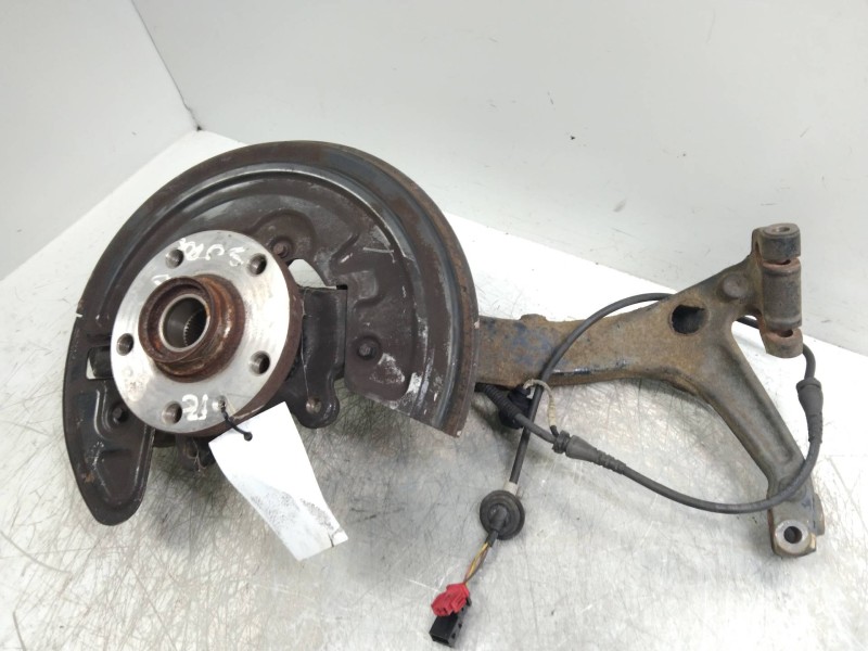 Recambio de mangueta delantera izquierda para skoda superb (3u4) collection referencia OEM IAM   