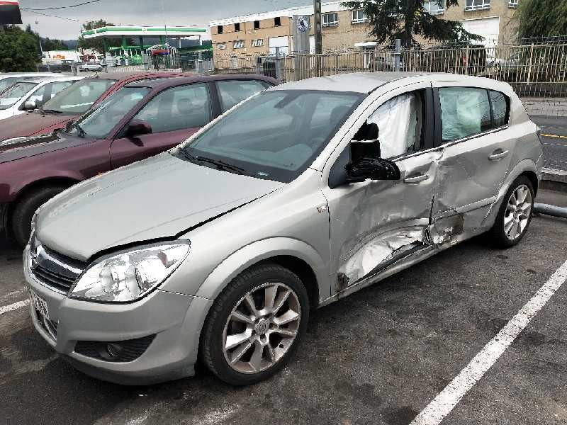 opel astra h berlina del año 2007