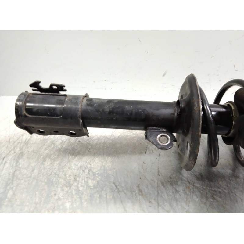 Recambio de amortiguador delantero izquierdo para toyota yaris (ksp9/scp9/nlp9) 1.3 cat referencia OEM IAM   