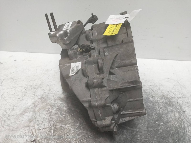 Recambio de caja cambios para volvo v40 familiar 2.0 turbo cat referencia OEM IAM P613582 M56HB T101429