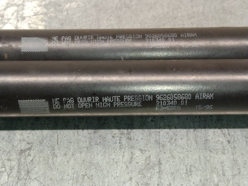 Recambio de amortiguadores maletero / porton para citroen xantia berlina 1.6 armonia referencia OEM IAM 9626058680  590N