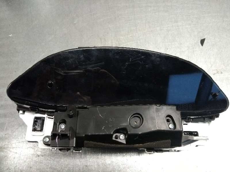 Recambio de cuadro instrumentos para toyota yaris 1.4 turbodiesel cat referencia OEM IAM 838000DJ90 MB4573003702 