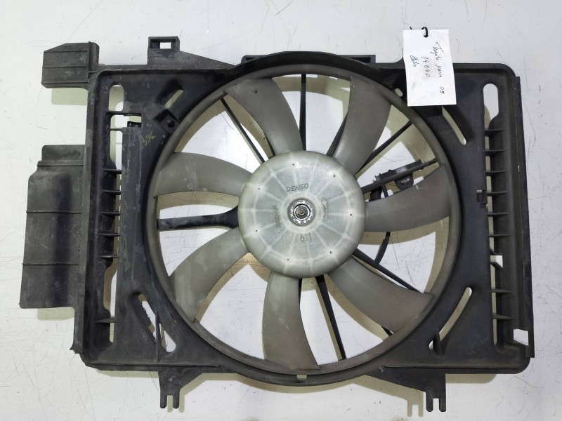 Recambio de electroventilador para toyota yaris 1.4 turbodiesel cat referencia OEM IAM 4227500453  