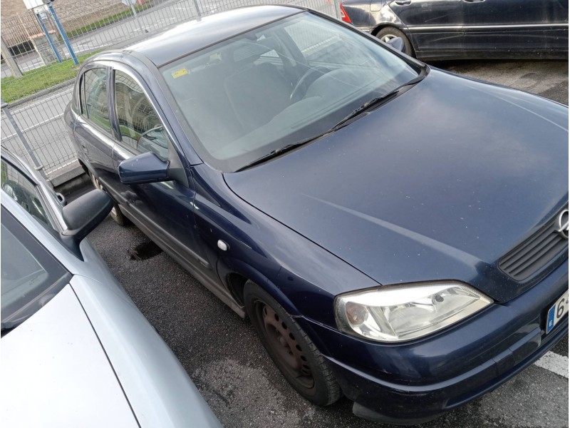 opel astra g berlina del año 2001
