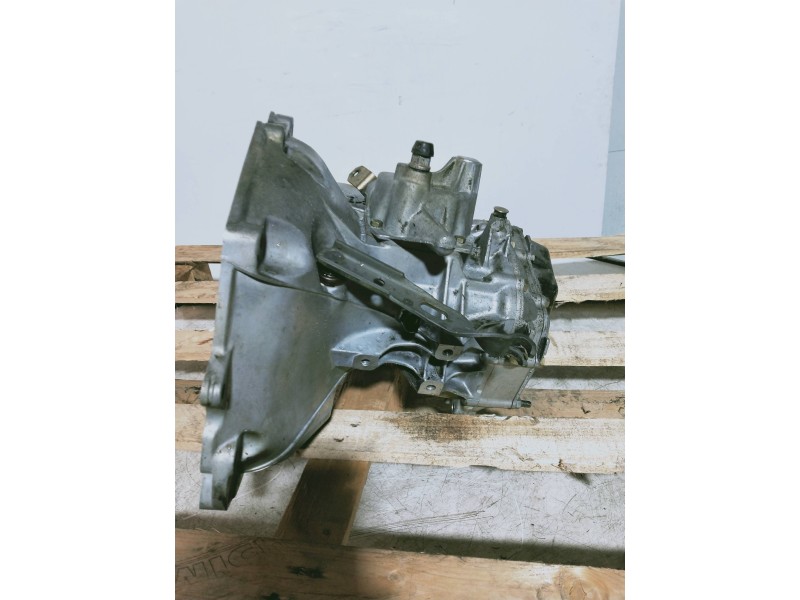 Recambio de caja cambios para opel corsa b swing referencia OEM IAM F13C374 22043 