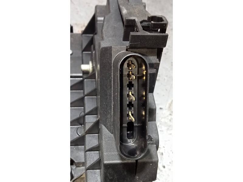 Recambio de motor cierre centralizado trasero derecho para ford focus lim. (cb8) titanium referencia OEM IAM BM5AA26412AF  