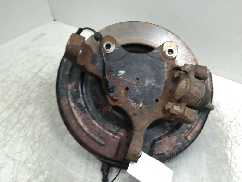 Recambio de mangueta delantera izquierda para ssangyong actyon 2.0 td cat referencia OEM IAM   