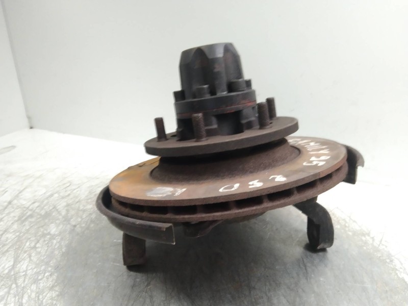 Recambio de mangueta delantera izquierda para ssangyong family 2.5 referencia OEM IAM   