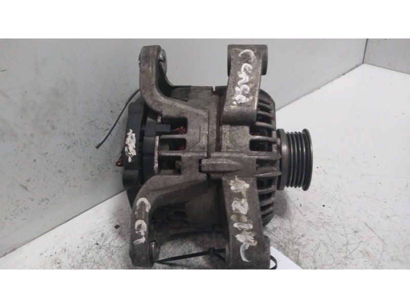 Recambio de alternador para opel corsa c club referencia OEM IAM 0124225041 24437119 XK BOSCH