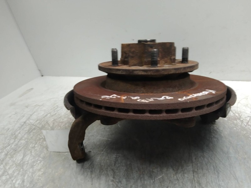 Recambio de mangueta delantera derecha para ssangyong korando 2.9 turbodiesel cat referencia OEM IAM   