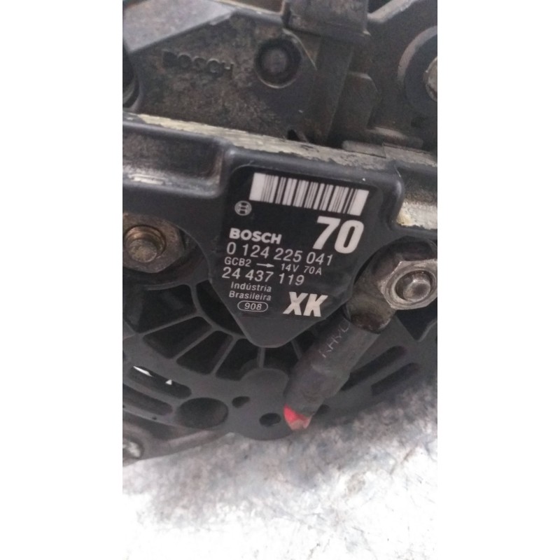 Recambio de alternador para opel corsa c club referencia OEM IAM 0124225041 24437119 XK BOSCH