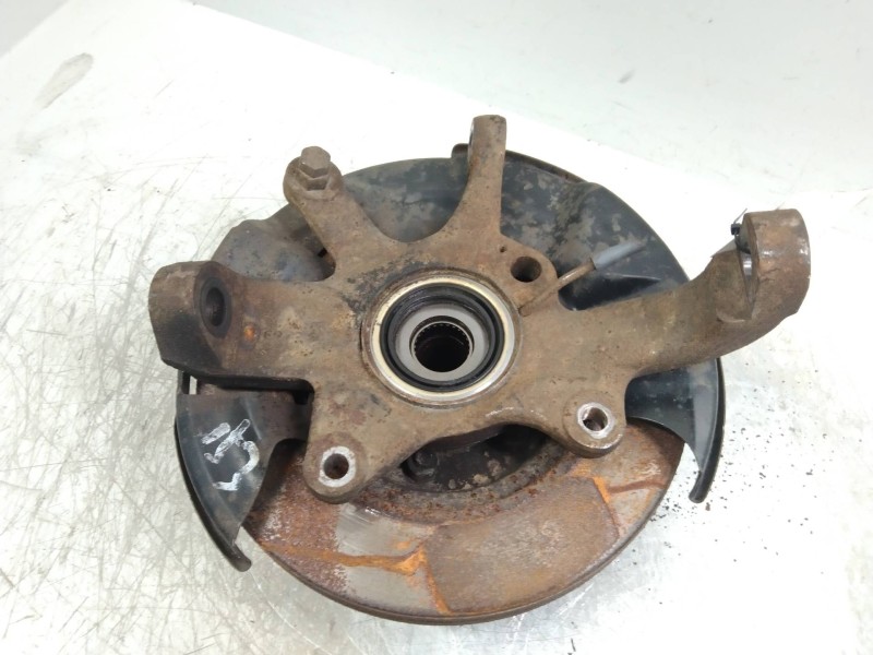 Recambio de mangueta delantera derecha para ssangyong korando 2.9 turbodiesel cat referencia OEM IAM   