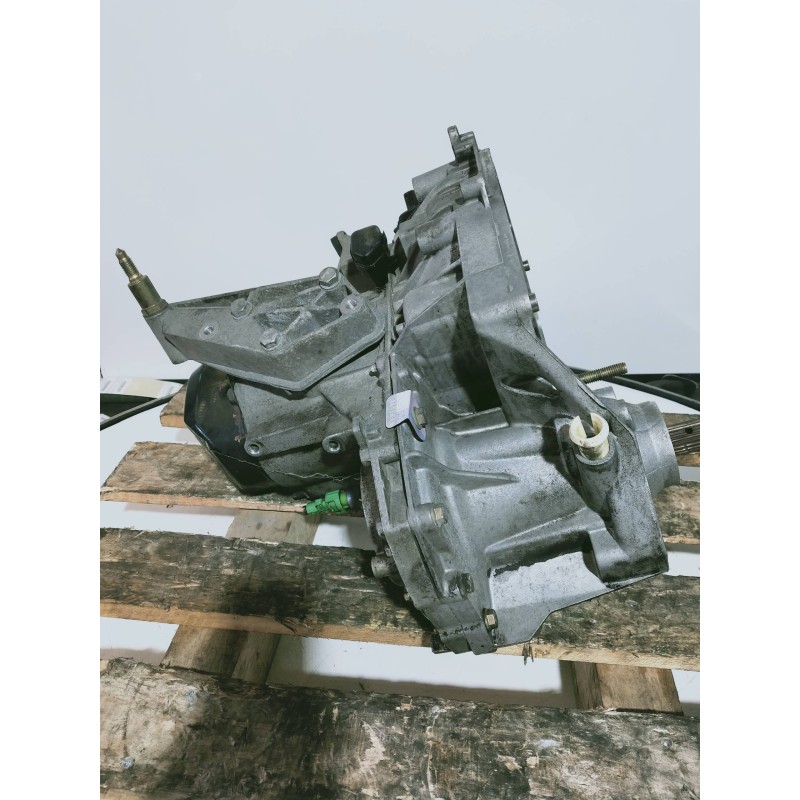 Recambio de caja cambios para renault clio i fase i+ii (b/c57) 1.9 d rn referencia OEM IAM JB1153 S024668 