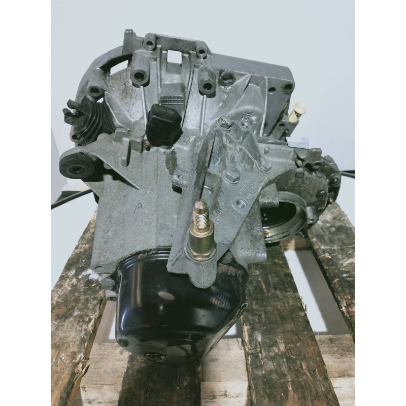 Recambio de caja cambios para renault clio i fase i+ii (b/c57) 1.9 d rn referencia OEM IAM JB1153 S024668 