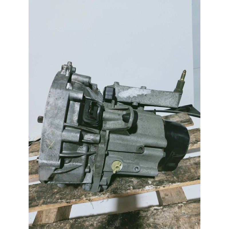 Recambio de caja cambios para renault clio i fase i+ii (b/c57) 1.9 d rn referencia OEM IAM JB1153 S024668 