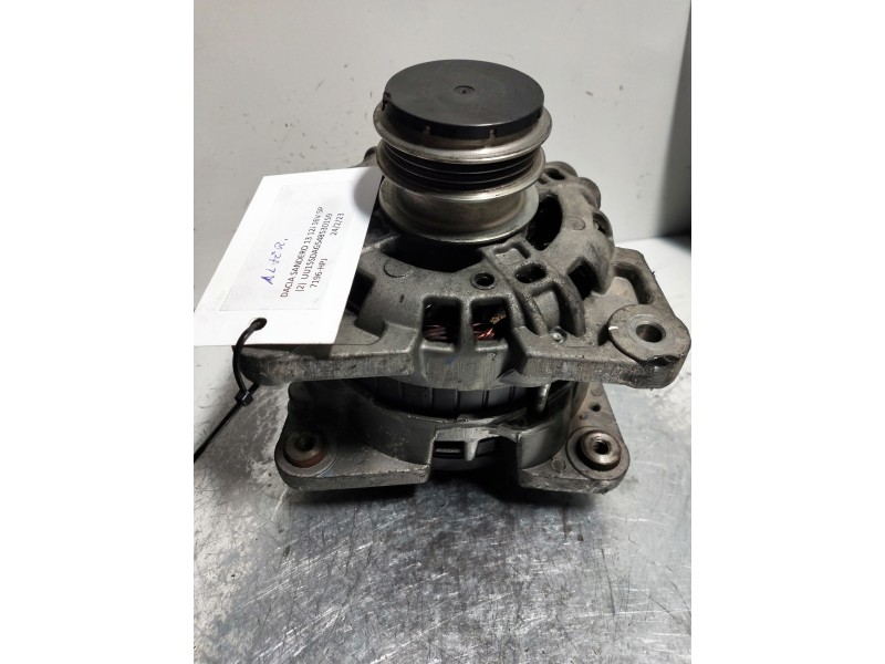Recambio de alternador para dacia sandero podium referencia OEM IAM 231008386R  