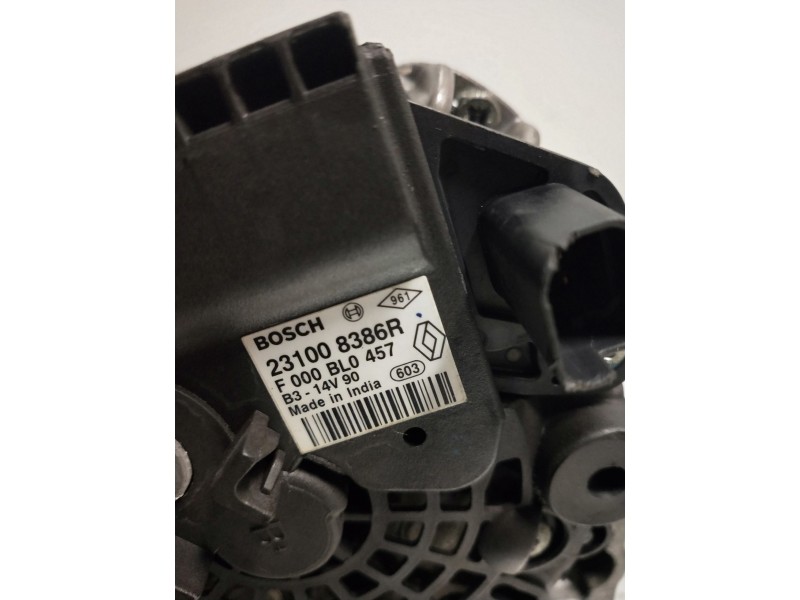 Recambio de alternador para dacia sandero podium referencia OEM IAM 231008386R  