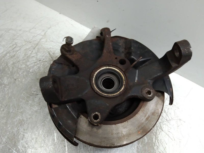 Recambio de mangueta delantera derecha para ssangyong korando 2.9 turbodiesel cat referencia OEM IAM   