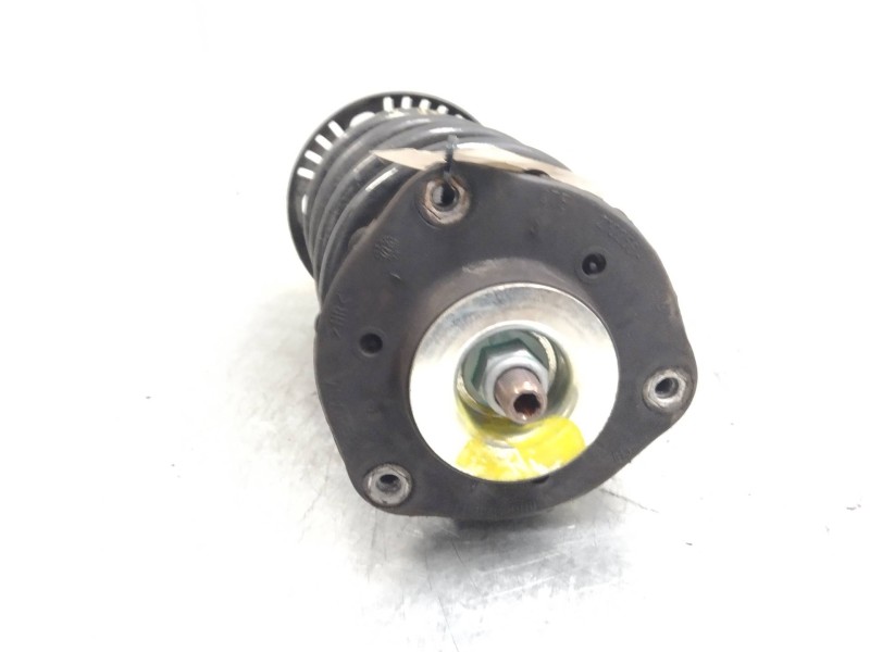 Recambio de amortiguador delantero derecho para volkswagen polo (9n1) 1.9 sdi referencia OEM IAM 6Q0413031BN  