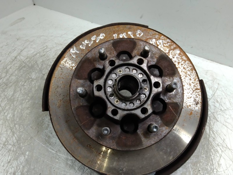 Recambio de mangueta delantera derecha para ssangyong musso 2.9 tdi lux referencia OEM IAM   