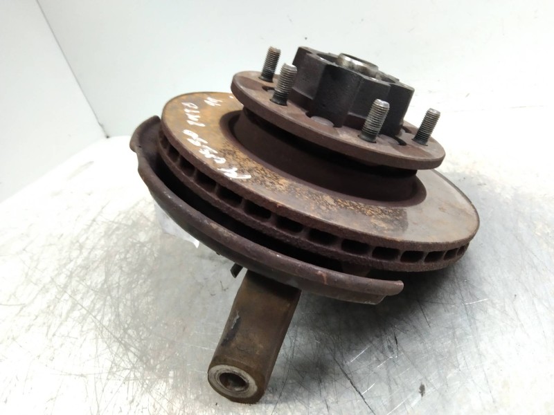Recambio de mangueta delantera derecha para ssangyong musso 2.9 tdi lux referencia OEM IAM   