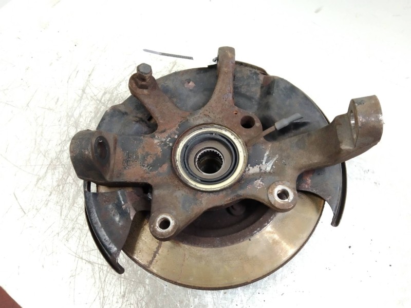 Recambio de mangueta delantera derecha para ssangyong musso 2.9 tdi lux referencia OEM IAM   
