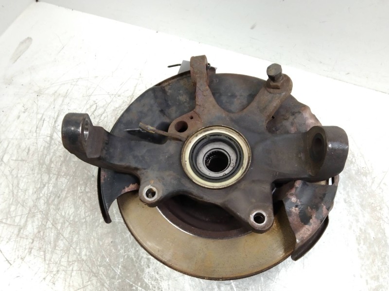 Recambio de mangueta delantera izquierda para ssangyong musso 2.9 tdi lux referencia OEM IAM   