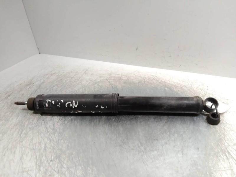 Recambio de amortiguador trasero para ssangyong rexton rx 270 plus / 270 xdi plus referencia OEM IAM   