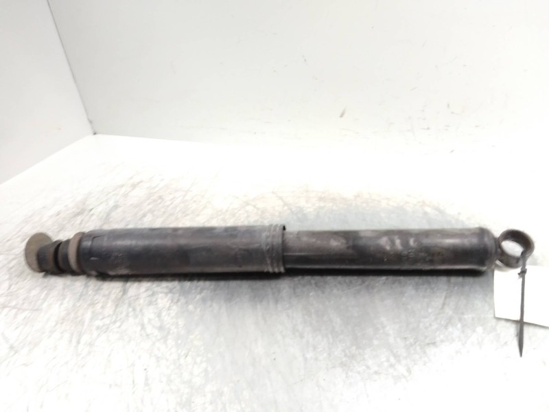 Recambio de amortiguador trasero para ssangyong rexton rx 270 plus / 270 xdi plus referencia OEM IAM   