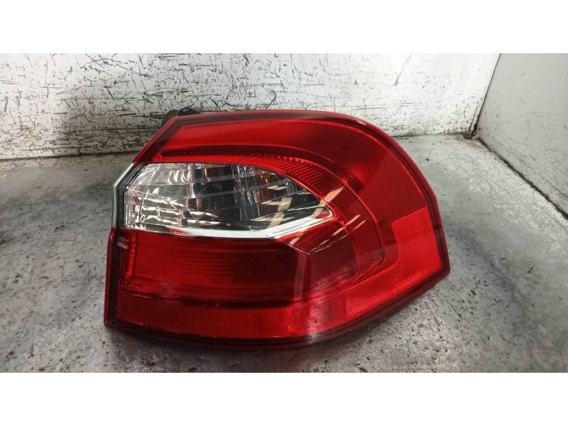 Recambio de piloto trasero derecho para kia rio uefa euro 2016 referencia OEM IAM 924021W2  