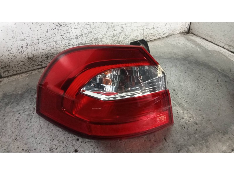 Recambio de piloto trasero izquierdo para kia rio uefa euro 2016 referencia OEM IAM 9024011W2  