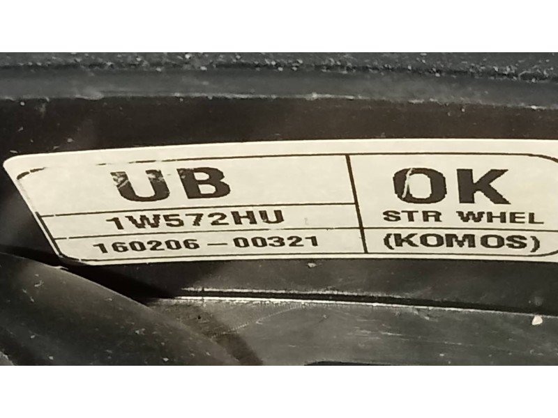 Recambio de volante para kia rio uefa euro 2016 referencia OEM IAM   